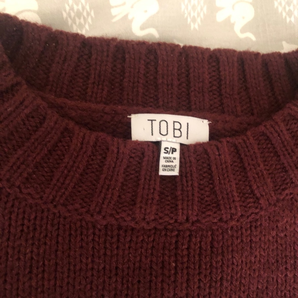 cropped burgundy sweater top from Tobi.com - Picture 2 of 5